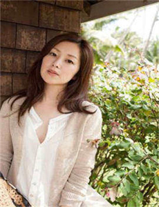 熟女超模内衣写真秀火辣身材/在办公室你轻点啊视频