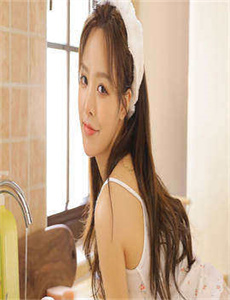 《漂亮的保姆1在线观看中文版》